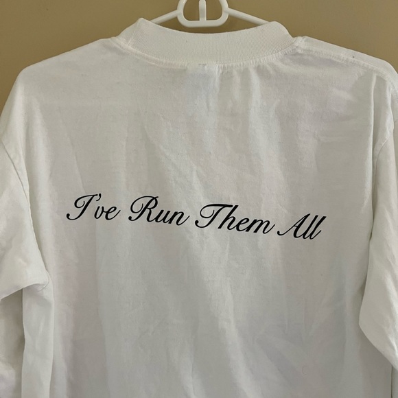 ⚪️GILDAN: Men’s size M, “30th Bloomsday” white long sleeve t-shirt, preowned. - Picture 8 of 8